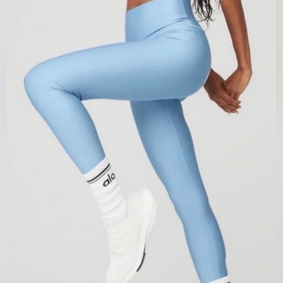 COPY - Alo yoga baby blue high waisted airlift leggings - Picture 2 of 3